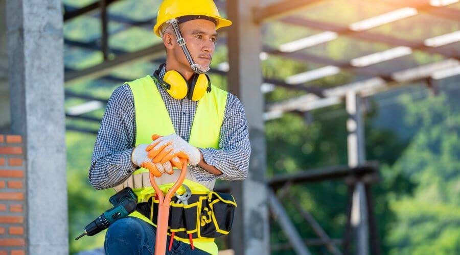 Professional gutter cleaning in Montezuma, KS